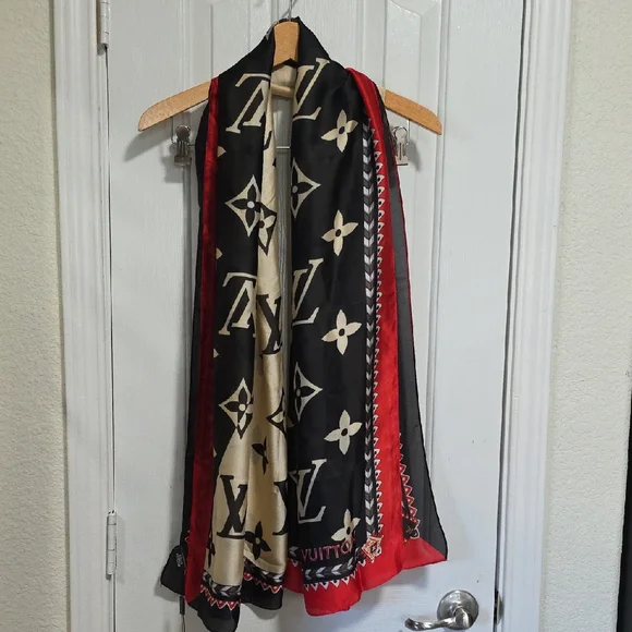 Louis Vuitton NWT Black and Red Scarf - Picture 1 of 11